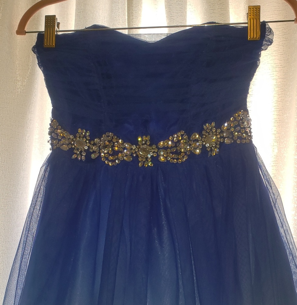 Dark blue to white dress